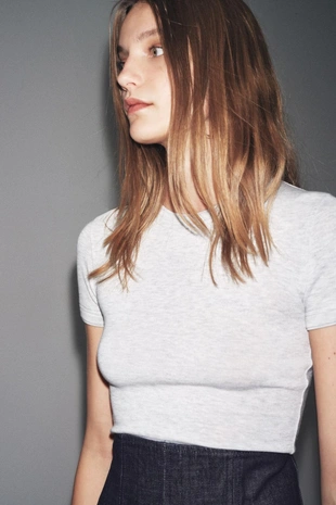 Мягкая футболка с короткими рукавами- Заказать в России