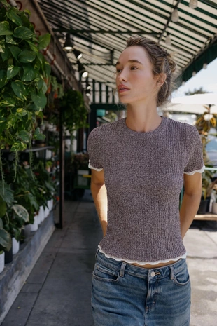 Футболка из трикотажа с комбинированными вставками- Заказать в России