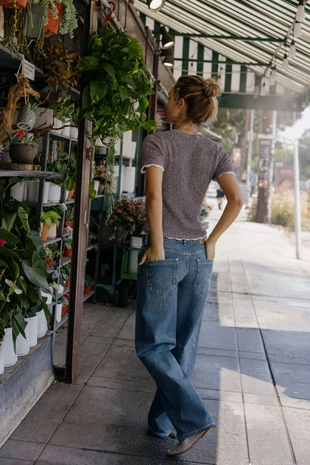 Футболка из трикотажа с комбинированными вставками- Заказать в России