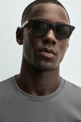 Базовая футболка SLIM FIT- Заказать в России