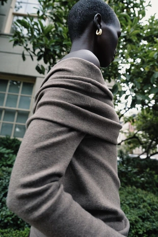 Трикотажный топ без бретелей со сборками- Заказать в России