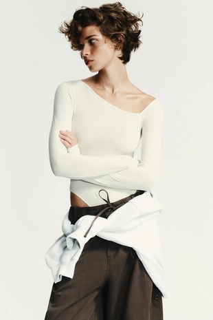 Боди асимметричного кроя с длинным рукавом- Заказать в России