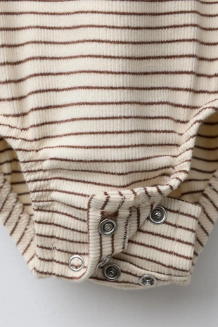 Комплект из боди и легинсов в полоску- Заказать в России