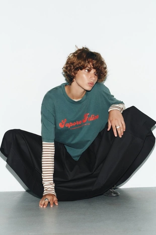 Футболка с принтом и надписью- Заказать в России