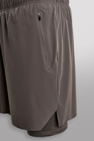 Спортивные шорты 2-в-1- Заказать в России