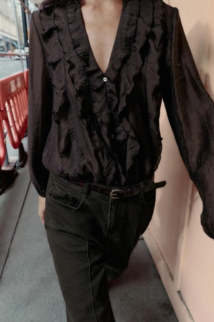 Блуза с воланами- Заказать в России