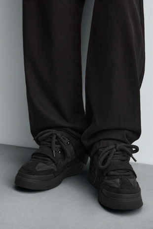 Однотонные кроссовки с объемной подошвой- Заказать в России