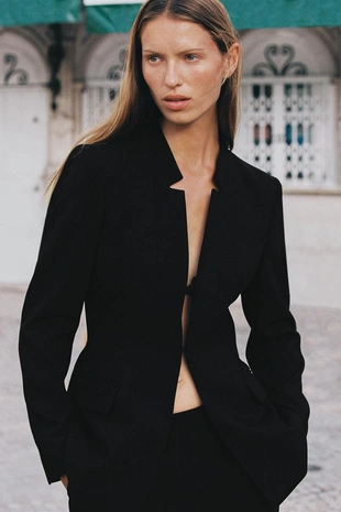 Блейзер с перевернутыми лацканами- Заказать в России