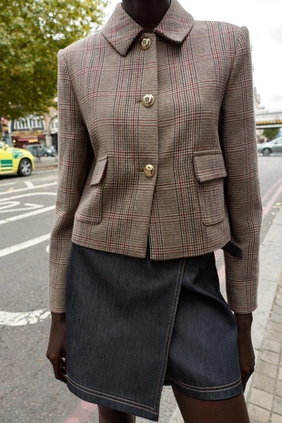 Короткий блейзер в клетку «пепит»- Заказать в России