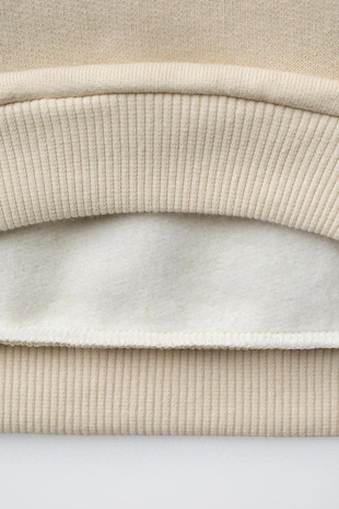 Толстовка HELLO KITTY © SANRIO с принтом «домик»- Заказать в России