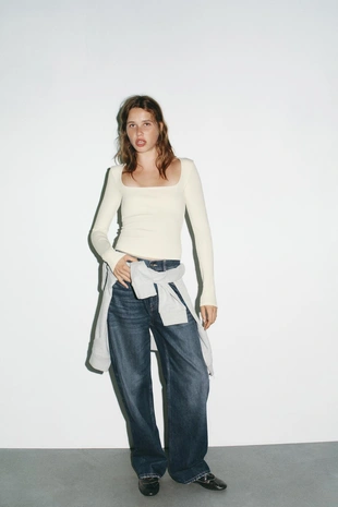 Футболка в рубчик с квадратным вырезом- Заказать в России