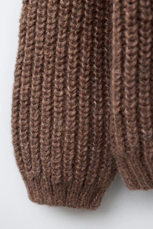 Свитер с цветочным узором- Заказать в России