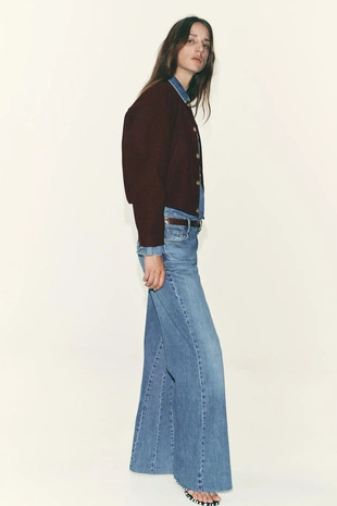 Мягкая куртка с золотистыми пуговицами- Заказать в России