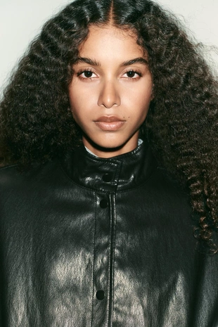 Бомбер из искусственной кожи с высоким воротником- Заказать в России