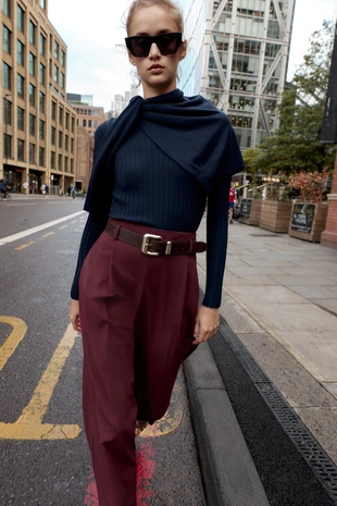 Брюки с защипами и ремнем- Заказать в России