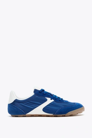 Мягкие беговые кроссовки