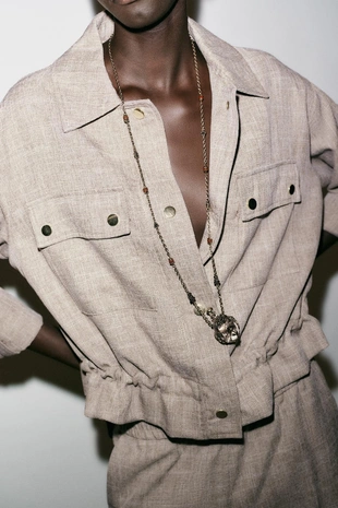 Пестрая куртка сафари