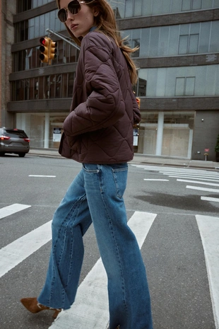 Стеганая куртка с накладными карманами- Заказать в России