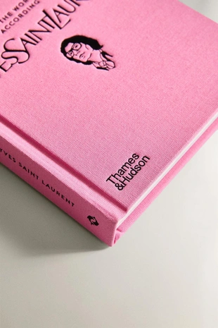 Книга THE WORLD ACCORDING TO YSL- Заказать в России