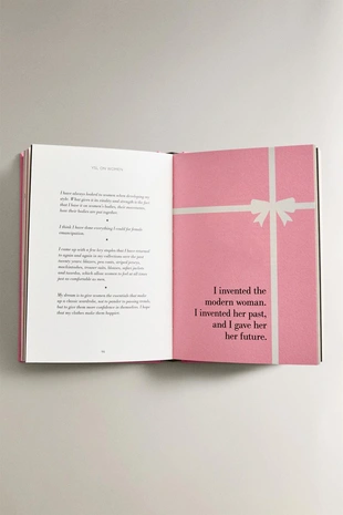 Книга THE WORLD ACCORDING TO YSL- Заказать в России