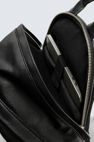 Рюкзак с тиснением- Заказать в России