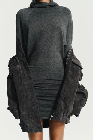 Трикотажное мини-платье с капюшоном- Заказать в России