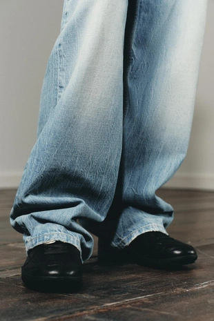 Джинсы TRF WIDE-LEG со средней посадкой- Заказать в России