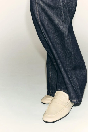 Кожаные мокасины с монеткой- Заказать в России