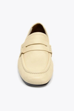 Кожаные мокасины с монеткой- Заказать в России