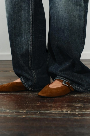 Замшевые балетки с пряжкой- Заказать в России