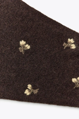 Трикотажная бандана с цветочной вышивкой- Заказать в России