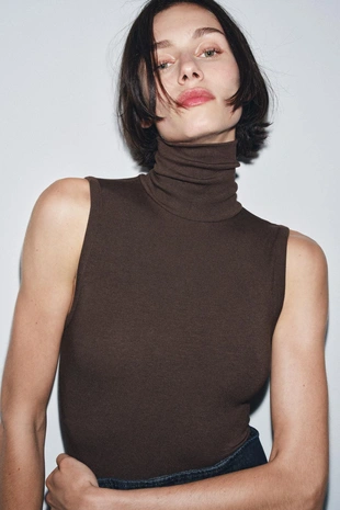 Базовое боди с высоким воротником- Заказать в России