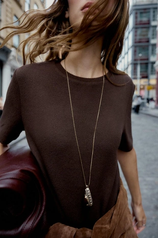 Укороченный трикотажный топ- Заказать в России