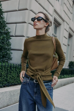 Джемпер с узлом- Заказать в России