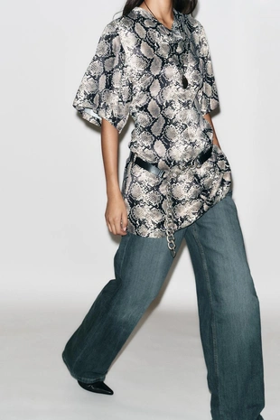 Мини-платье с анималистическим принтом- Заказать в России