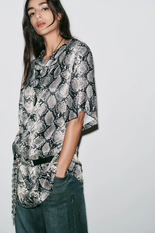 Мини-платье с анималистическим принтом- Заказать в России