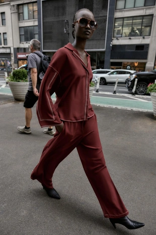 Широкие брюки с контрастной строчкой- Заказать в России