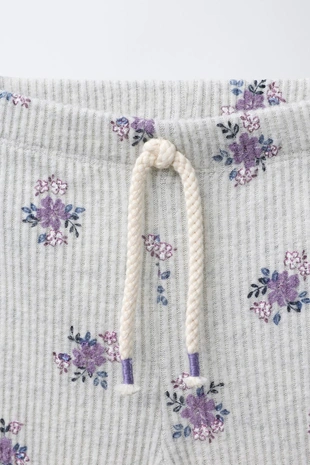 Комплект из футболки и леггинсов SOFT TOUCH с принтом- Заказать в России