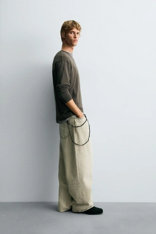 Базовый джемпер с V-образным вырезом