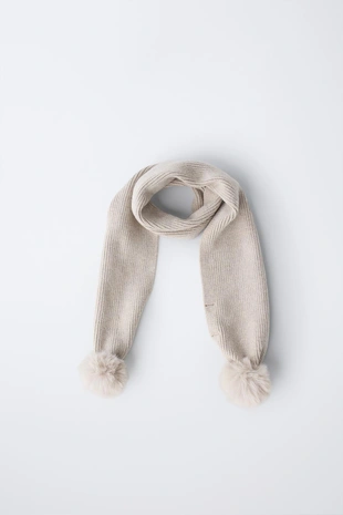 Трикотажный шарф с помпоном