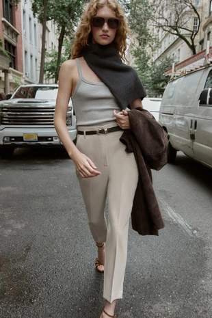 Брюки с высокой посадкой и ремнем