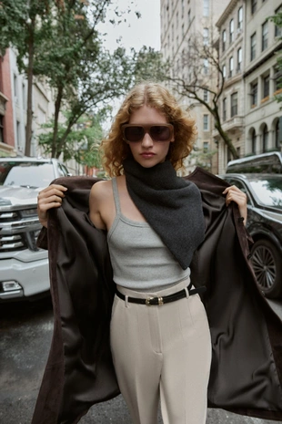 Брюки с высокой посадкой и ремнем