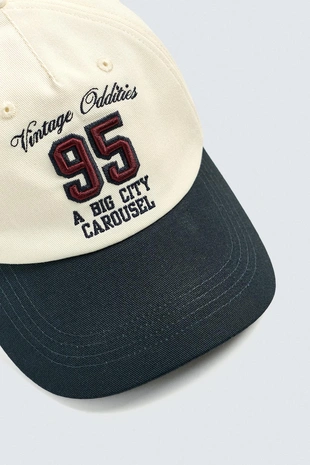 Кепка с комбинированной вышивкой- Заказать в России