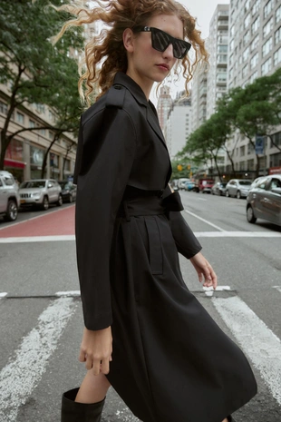 Длинный тренч с поясом, ветрозащитный, водоотталкивающий- Заказать в России