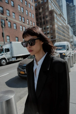 Длинное пальто с подплечниками- Заказать в России