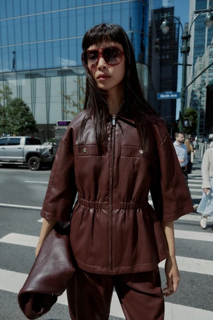 Блейзер из искусственной кожи