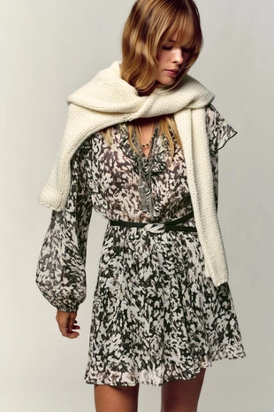 Мини-платье с принтом и ремнем- Заказать в России