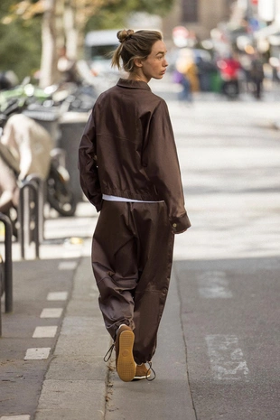 Атласная куртка на молнии- Заказать в России