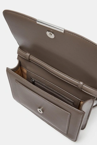 Сумка через плечо с металлической деталью- Заказать в России