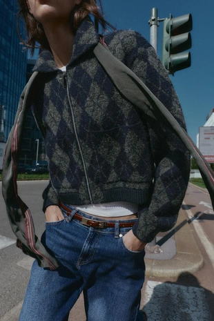 only one | 6236/100/050 - Zara Трикотажный бомбер с ромбами